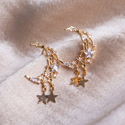 Neoma Crescent Moon Stud Earrings