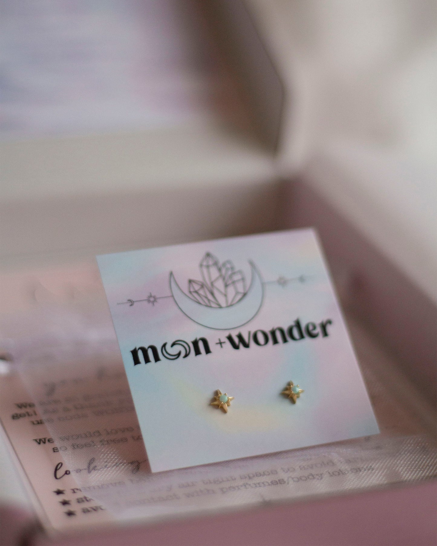 Nixi Gold Opal Star Stud Earrings